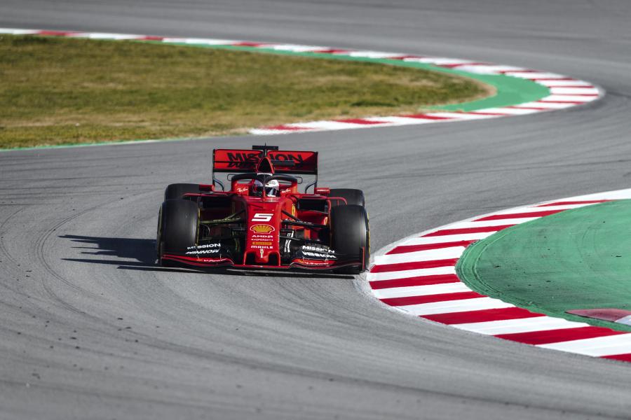  Ferrari SF90 (670) 2019 года  (фото 7 из 13)